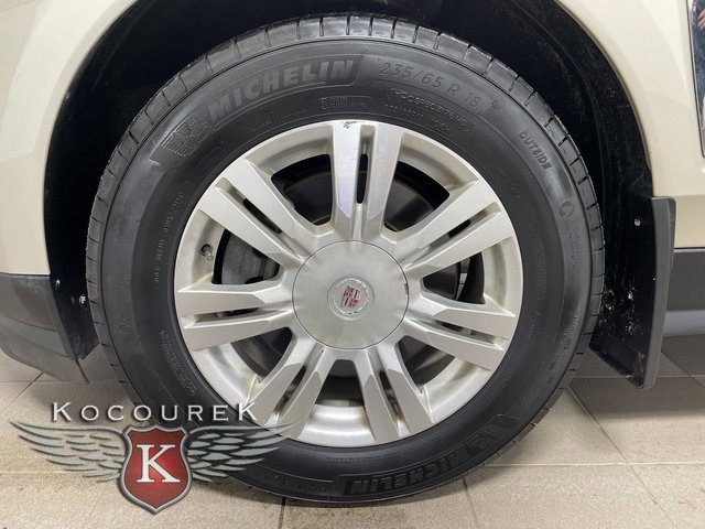 Used 2015 Cadillac SRX Luxury w/ Driver Awareness Package image 7