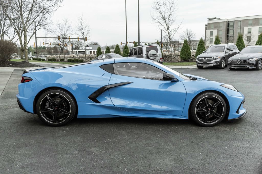 Used 2023 Chevrolet Corvette Stingray Preferred Cpe w/ Z51 Performance Package image 3
