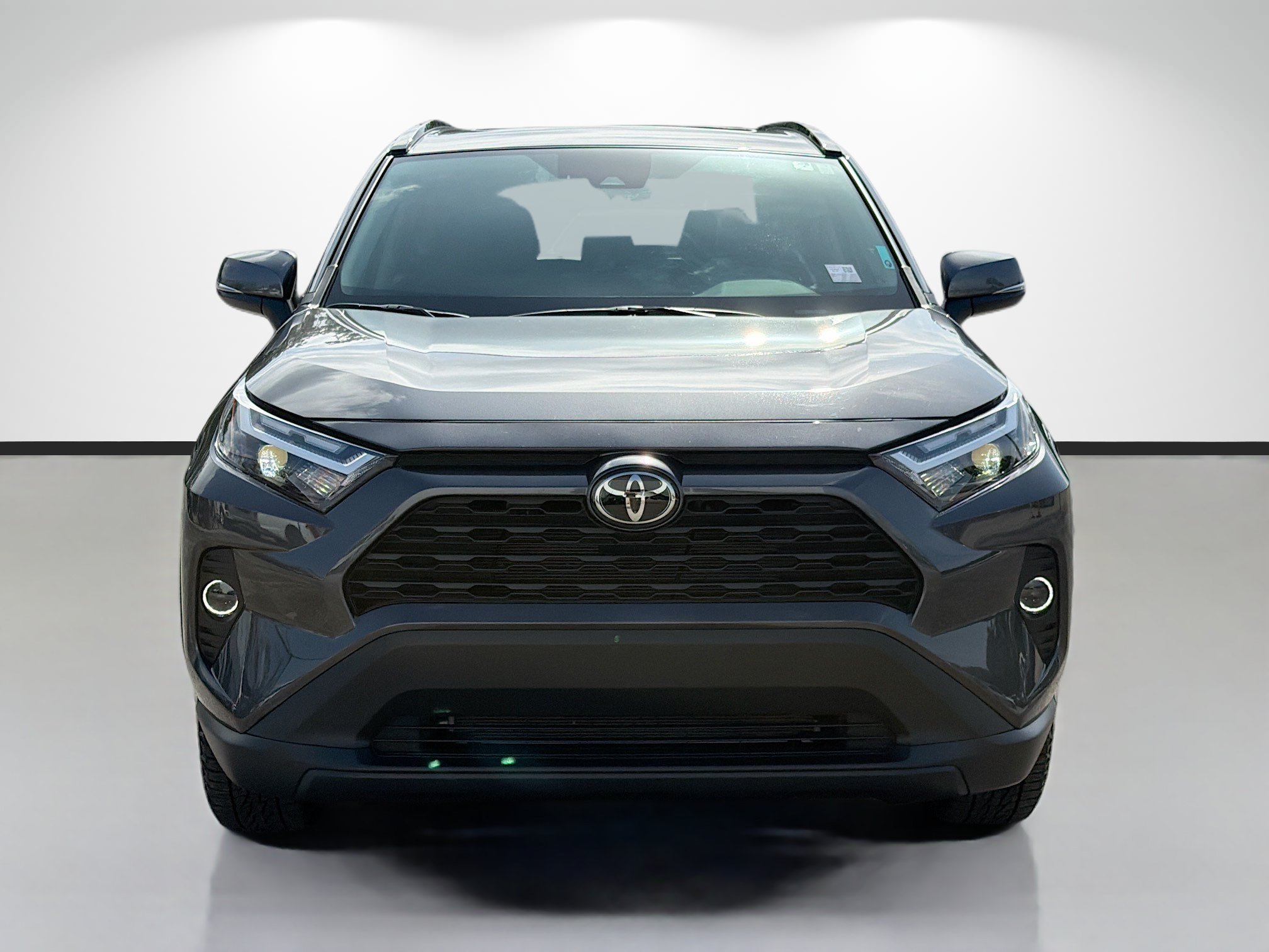 Used 2025 Toyota RAV4 XLE w/ Convenience Package AWD/4WD image 8