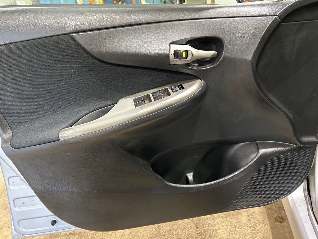 Used 2010 Toyota Corolla S FWD image 16