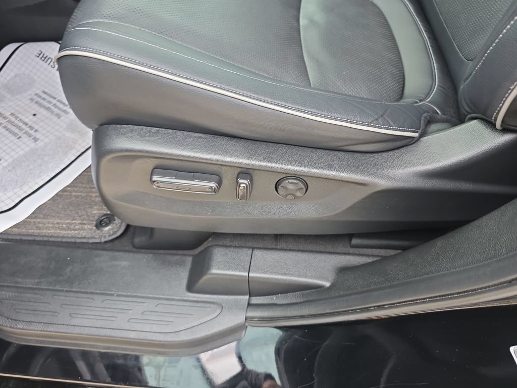 Used 2024 Honda Odyssey Elite image 13
