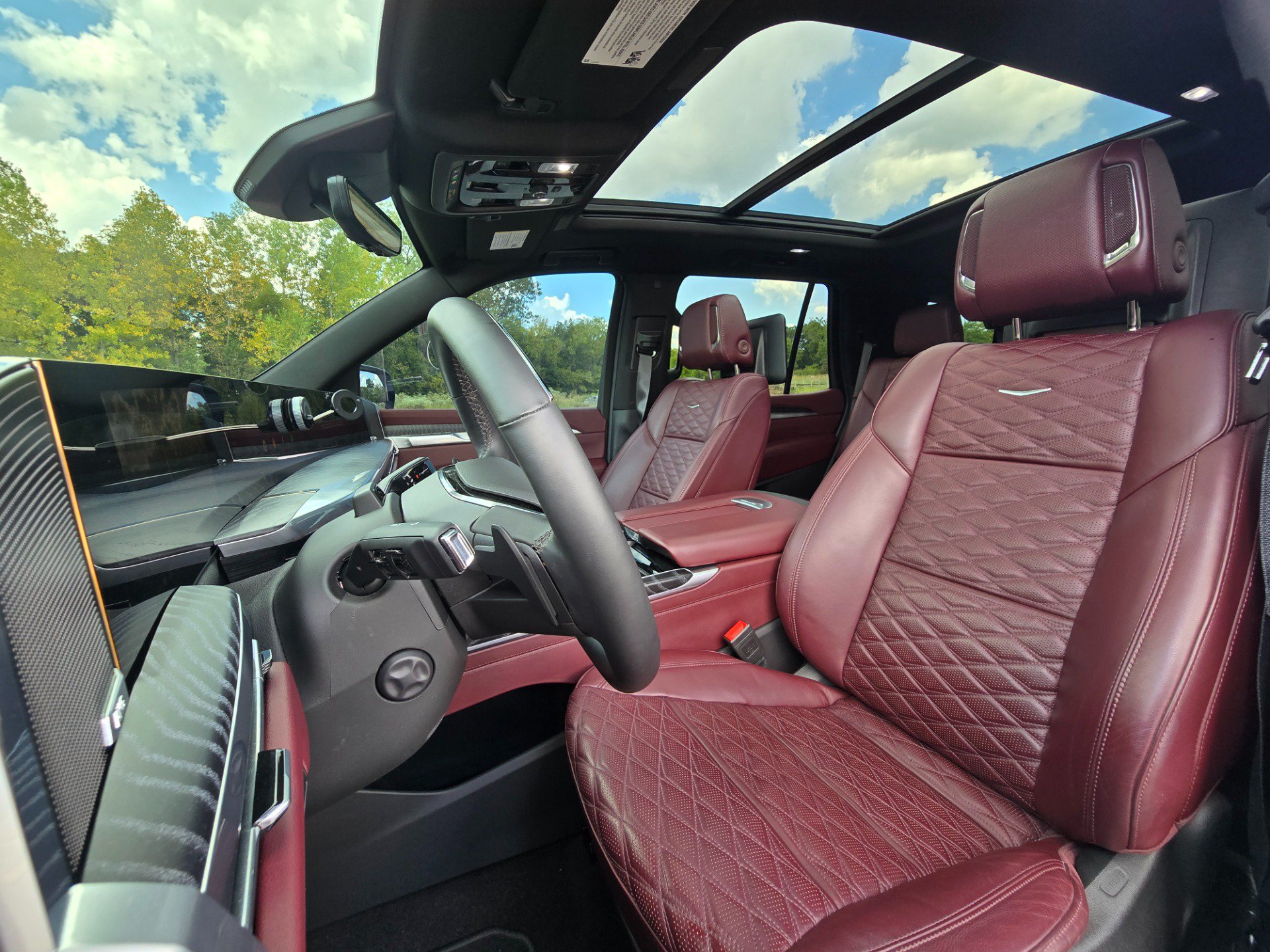 Used 2025 Cadillac Escalade Sport w/ Touring Package AWD/4WD image 10