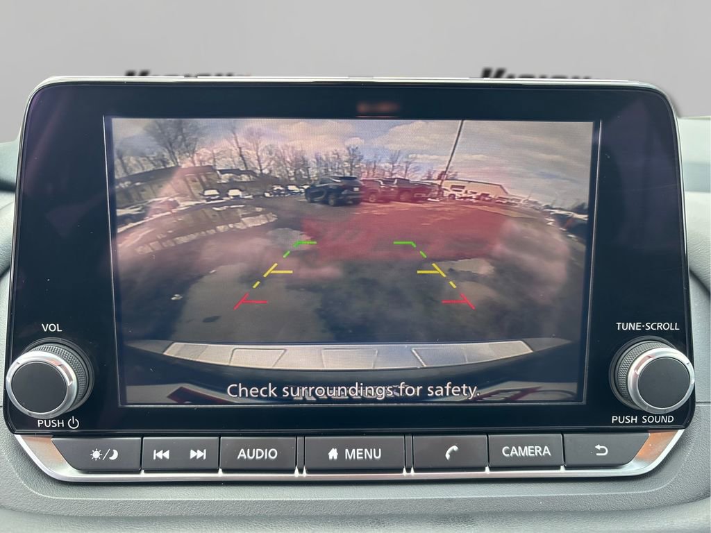 Used 2025 Nissan Rogue SV image 32