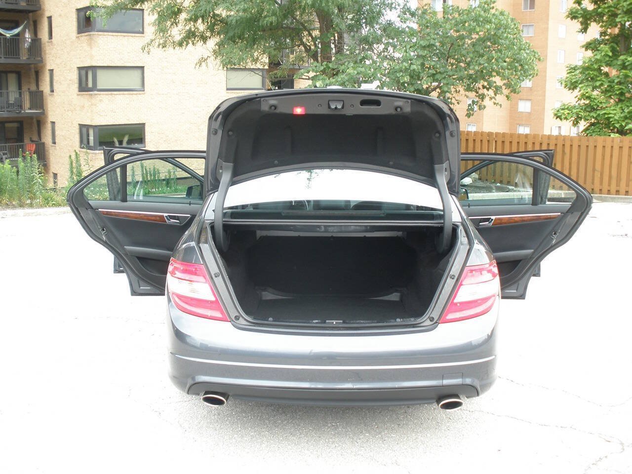 Used 2010 Mercedes-Benz C 300 4MATIC Sedan image 22