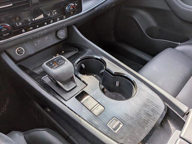 Used 2021 Nissan Rogue SV w/ Premium Package image 11