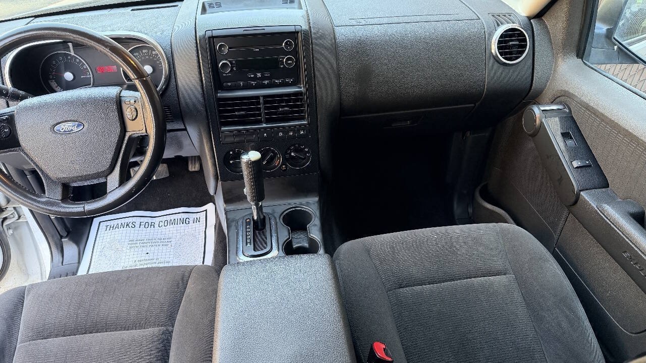 Used 2010 Ford Explorer XLT AWD/4WD image 15