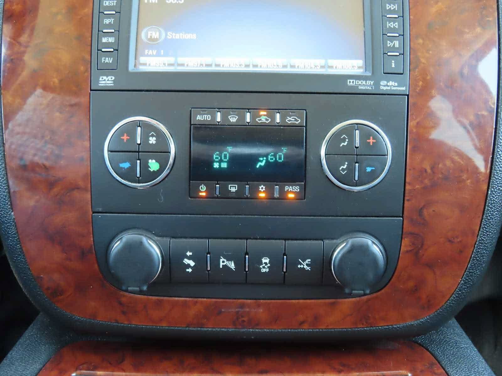 Used 2012 Chevrolet Avalanche LTZ AWD/4WD image 26