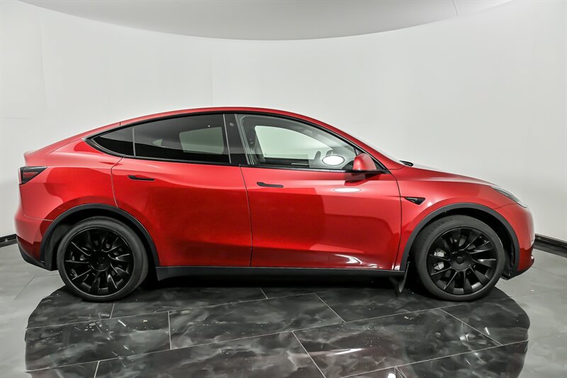 Used 2023 Tesla Model Y Long Range AWD/4WD image 10