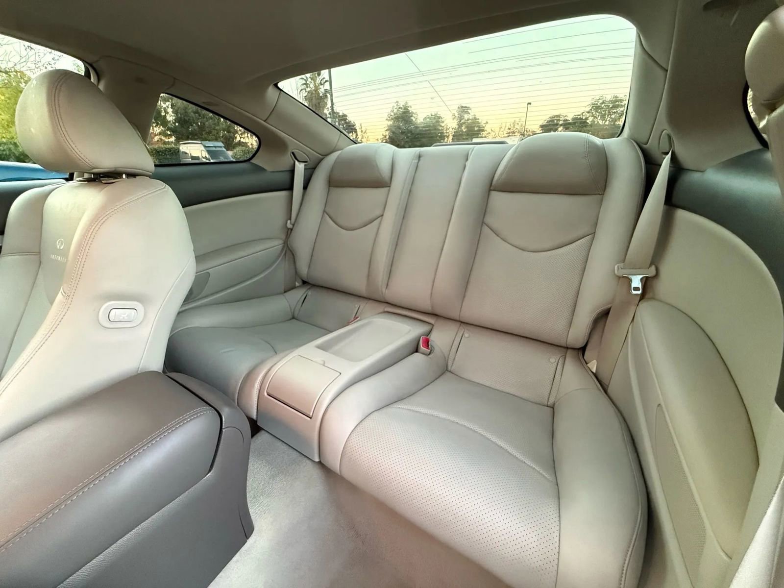 Used 2011 INFINITI G37 Journey w/ Premium Pkg image 45