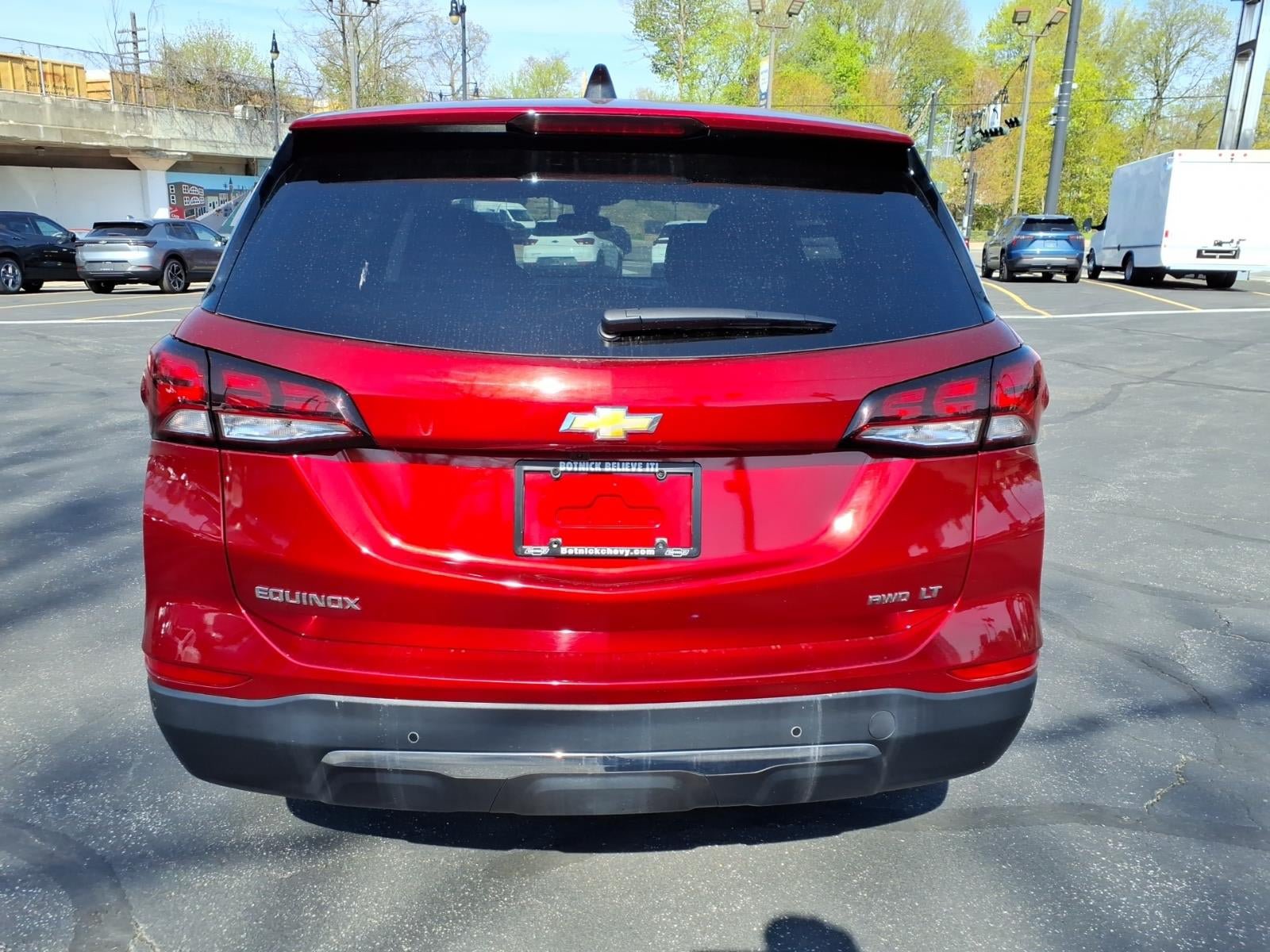 Used 2023 Chevrolet Equinox LT AWD/4WD image 4