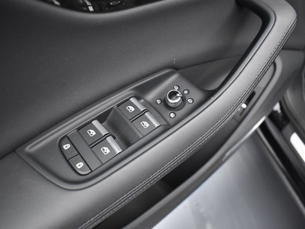 Used 2023 Audi Q7 3.0T Premium Plus image 9