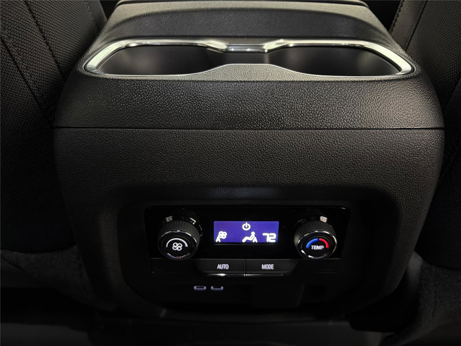 New 2026 Chevrolet Traverse LT w/ Midnight/Sport Edition FWD image 12