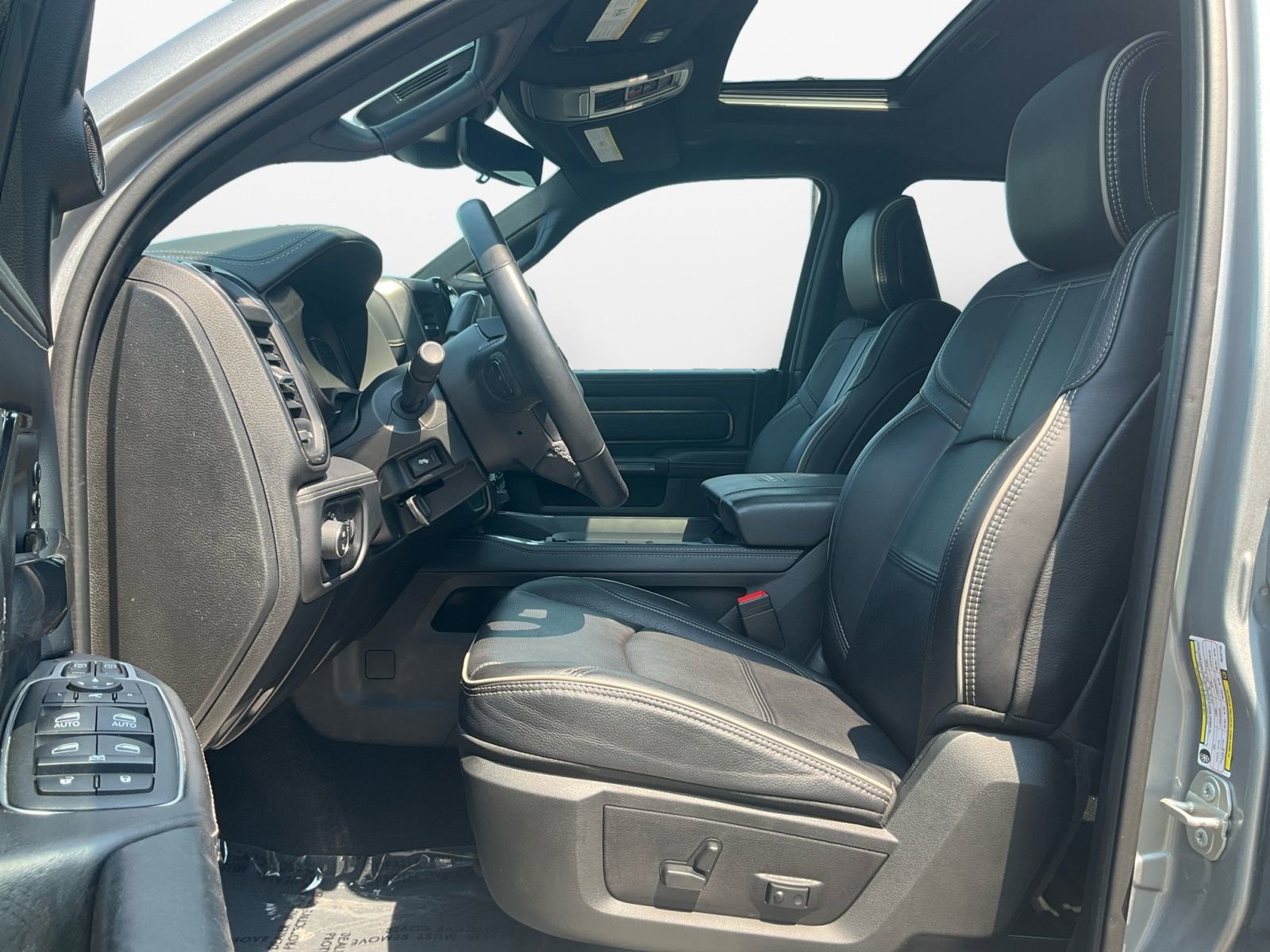 Used 2024 RAM 3500 Limited image 9