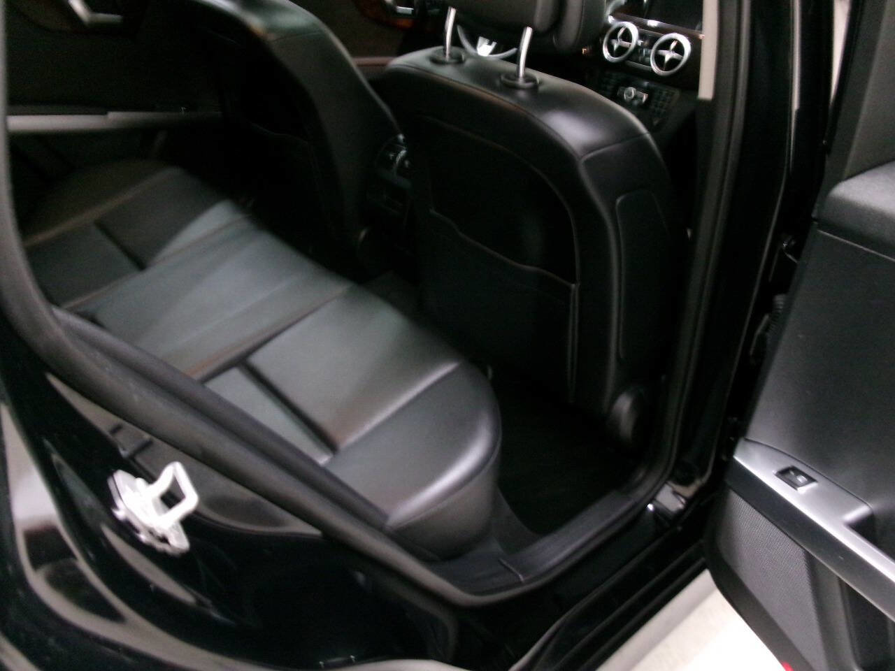 Used 2015 Mercedes-Benz GLK 350 4MATIC image 29