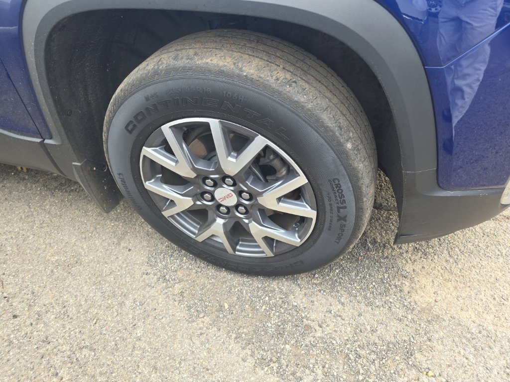 Used 2023 GMC Acadia SLT AWD/4WD image 5