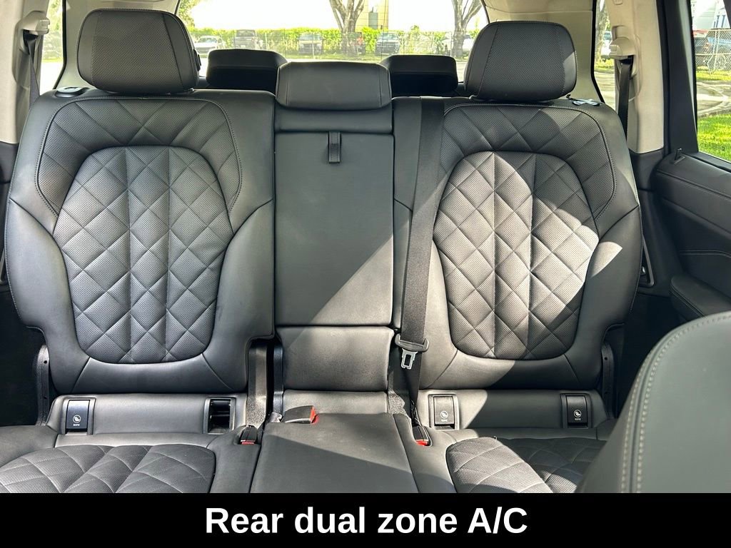 Used 2024 BMW X7 xDrive40i image 14