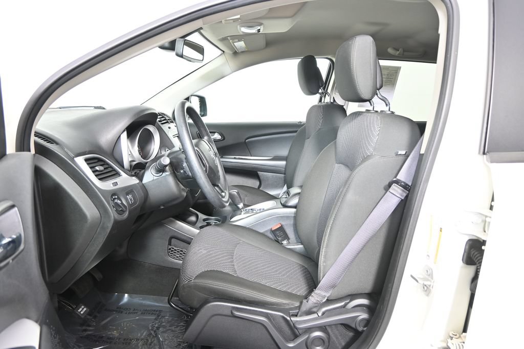 Used 2020 Dodge Journey SE w/ Blacktop Package FWD image 18