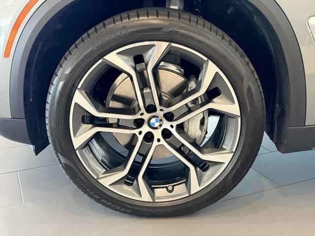 Used 2026 BMW X5 xDrive40i w/ Climate Comfort Package AWD/4WD image 8