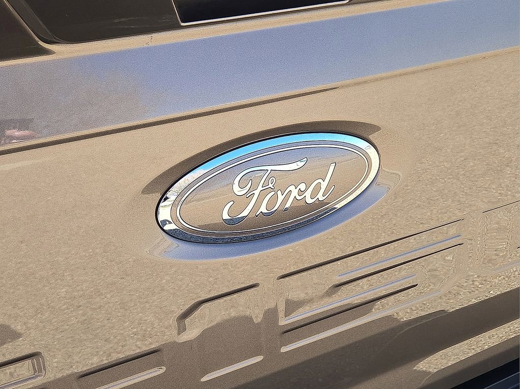 Used 2022 Ford F150 Lariat image 12