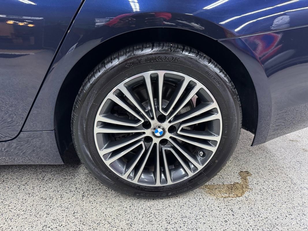 Used 2019 BMW 540i xDrive w/ Convenience Package image 40
