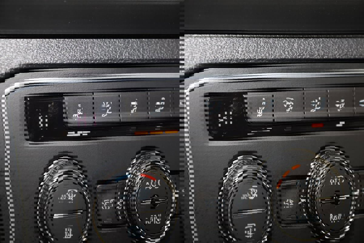 Used 2021 Volkswagen Atlas SE image 8