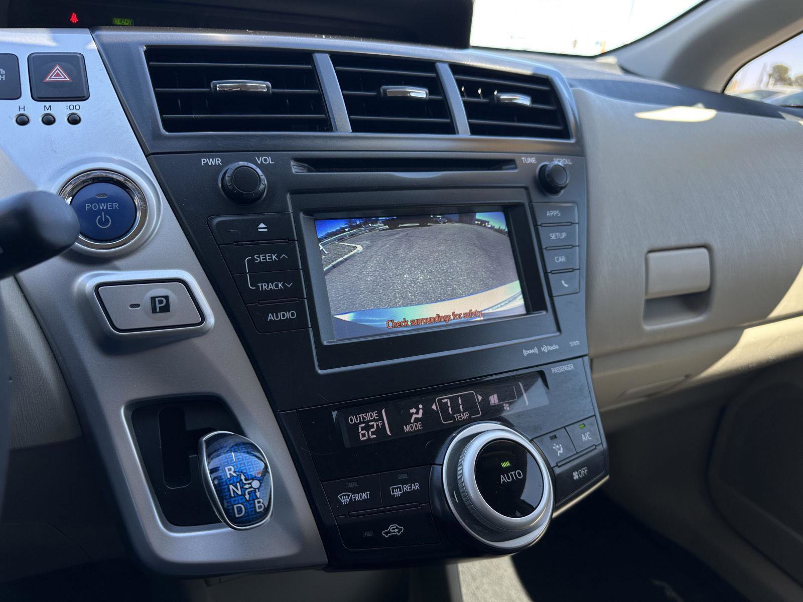 Used 2014 Toyota Prius V Three image 27