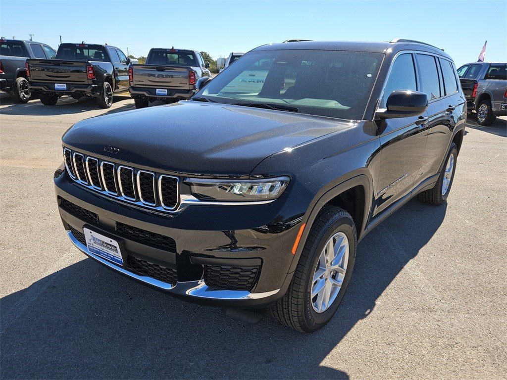 New 2025 Jeep Grand Cherokee L Laredo w/ Luxury Tech Group I image 12
