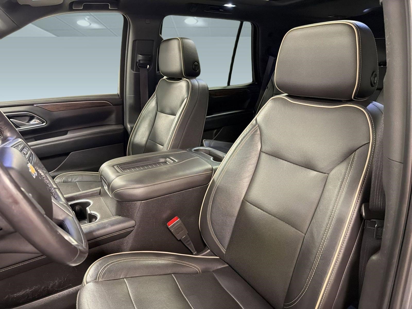 Used 2021 Chevrolet Tahoe Premier w/ Premium Package AWD/4WD image 22