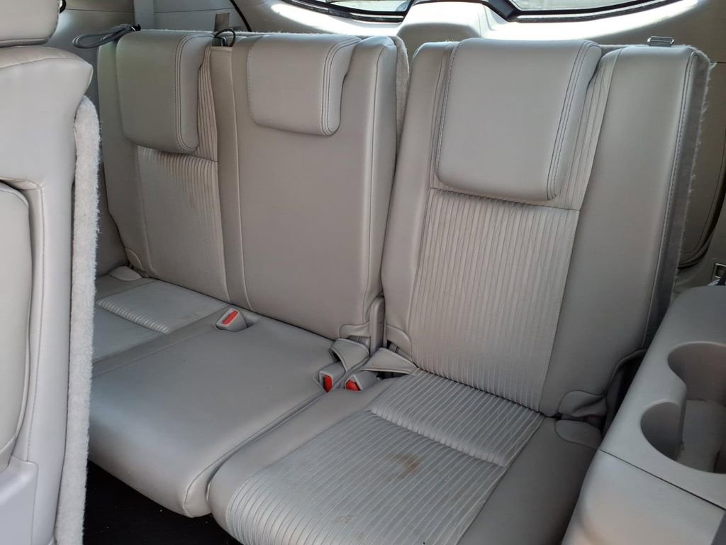 Used 2015 Toyota Highlander Plus FWD image 6