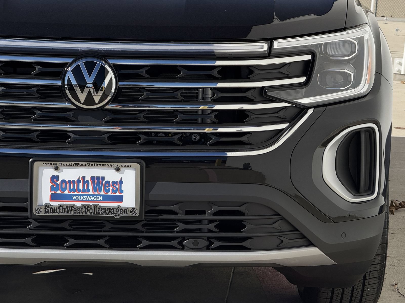 New 2026 Volkswagen Atlas SE FWD image 9