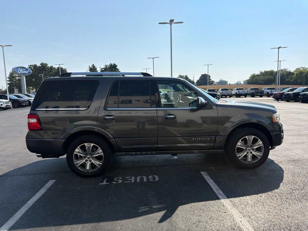 Used 2016 Ford Expedition Platinum AWD/4WD image 5