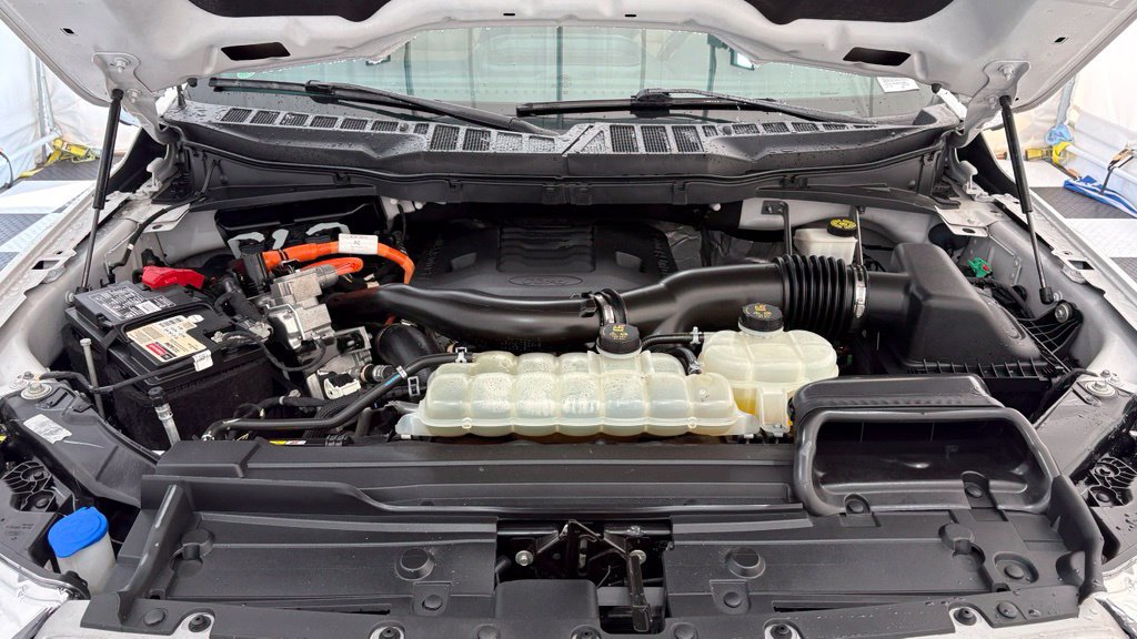 Used 2021 Ford F150 Lariat w/ Equipment Group 502A High AWD/4WD image 9