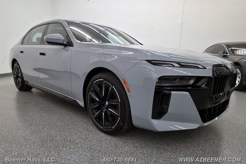 Used 2023 BMW 740i RWD image 8