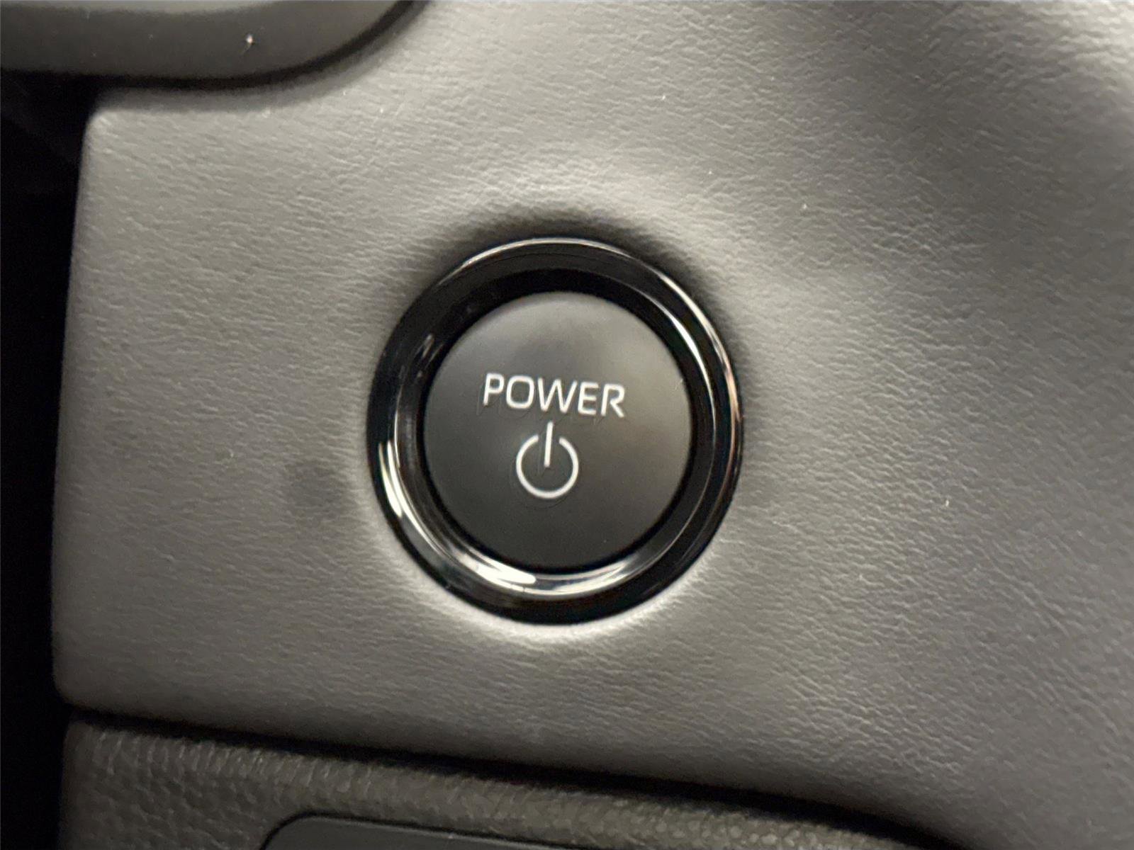 Certified 2025 Toyota Sequoia Platinum image 21