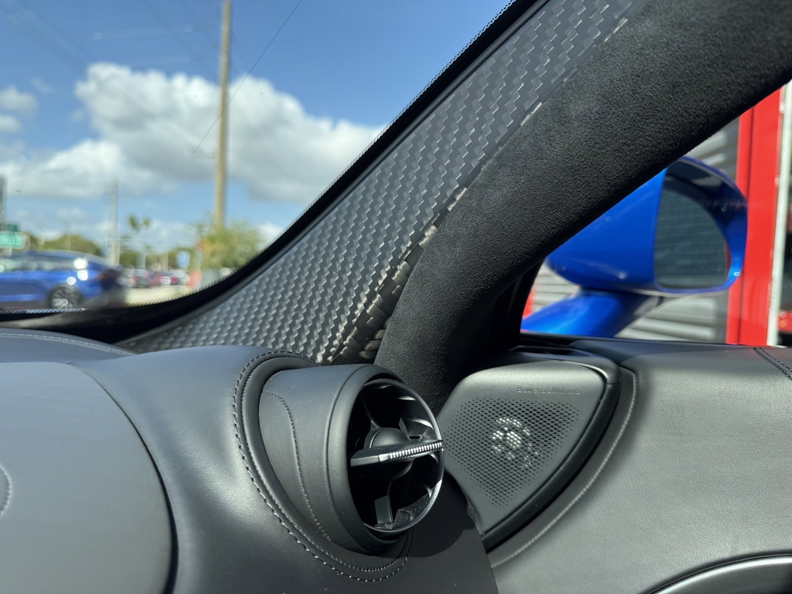 Used 2022 McLaren 720S Luxury image 31