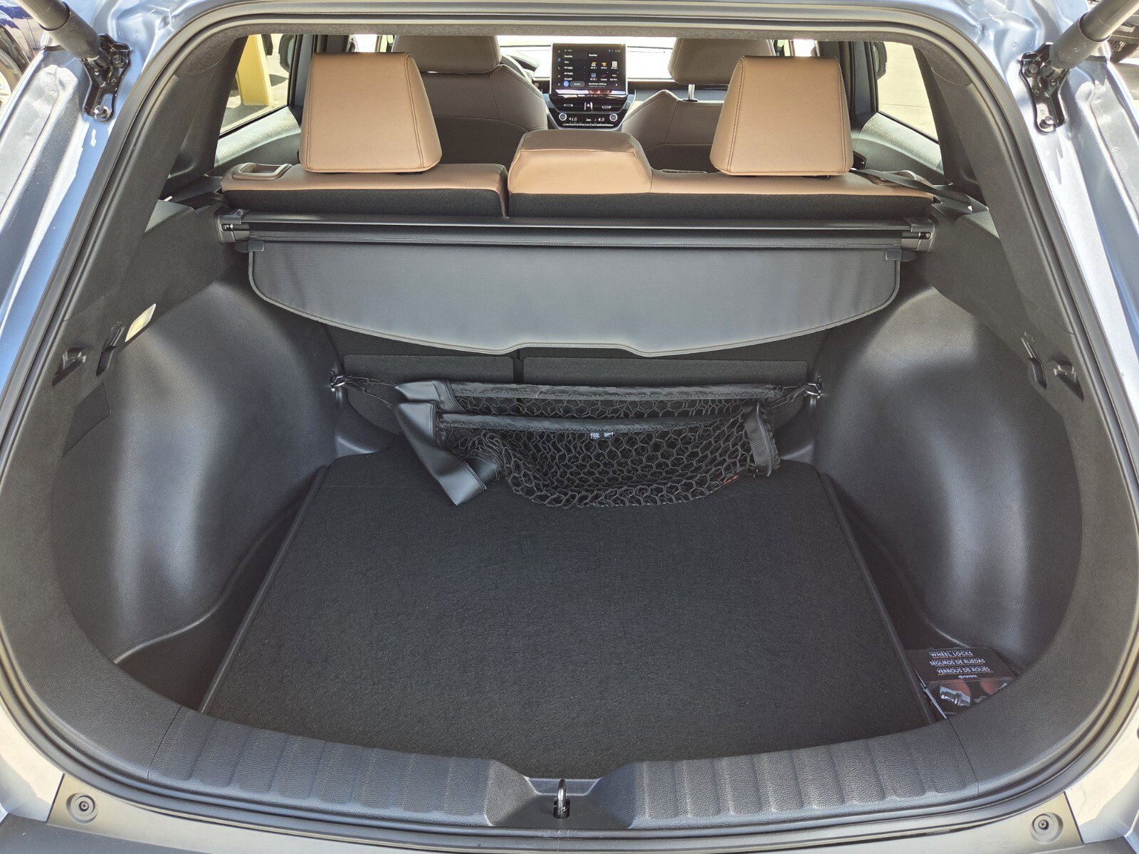 Used 2026 Toyota Corolla Cross XLE w/ Convenience Package image 9