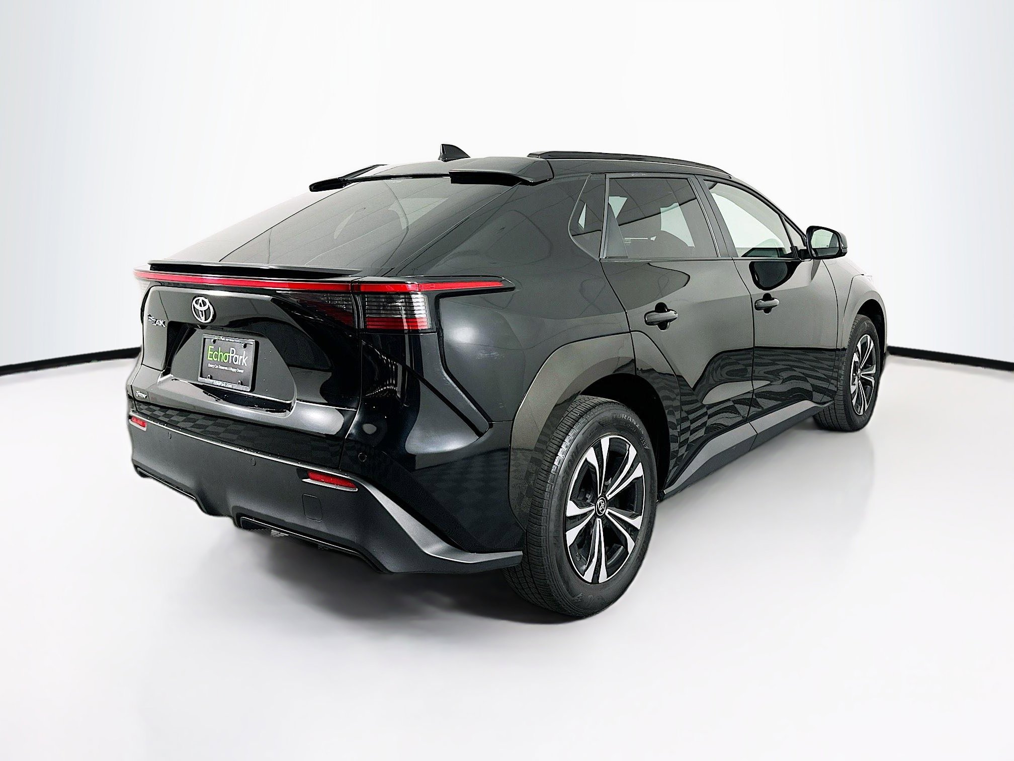 Used 2024 Toyota bZ4X XLE image 9