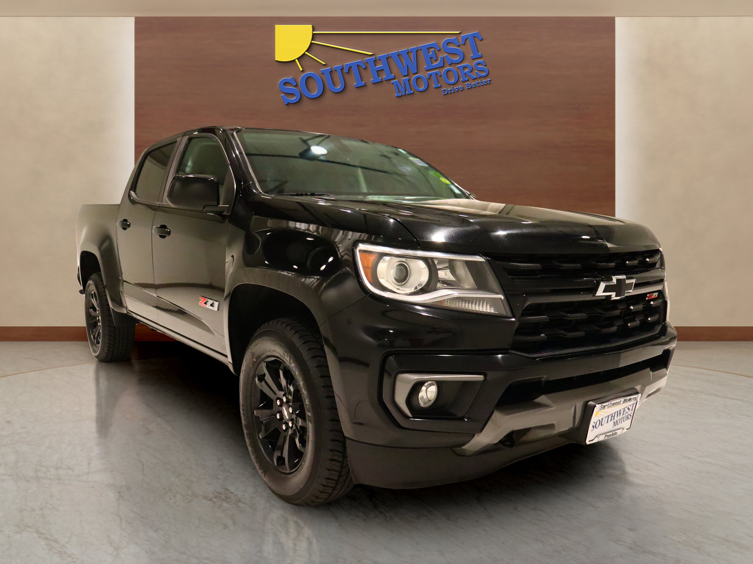 Used 2022 Chevrolet Colorado Z71 w/ Z71 Midnight Edition image 5