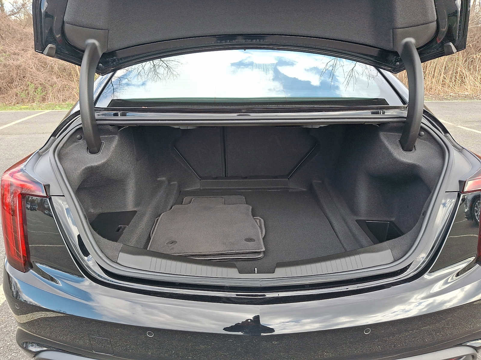 Used 2023 Cadillac CT5 Luxury w/ Sun And Sound Package image 28