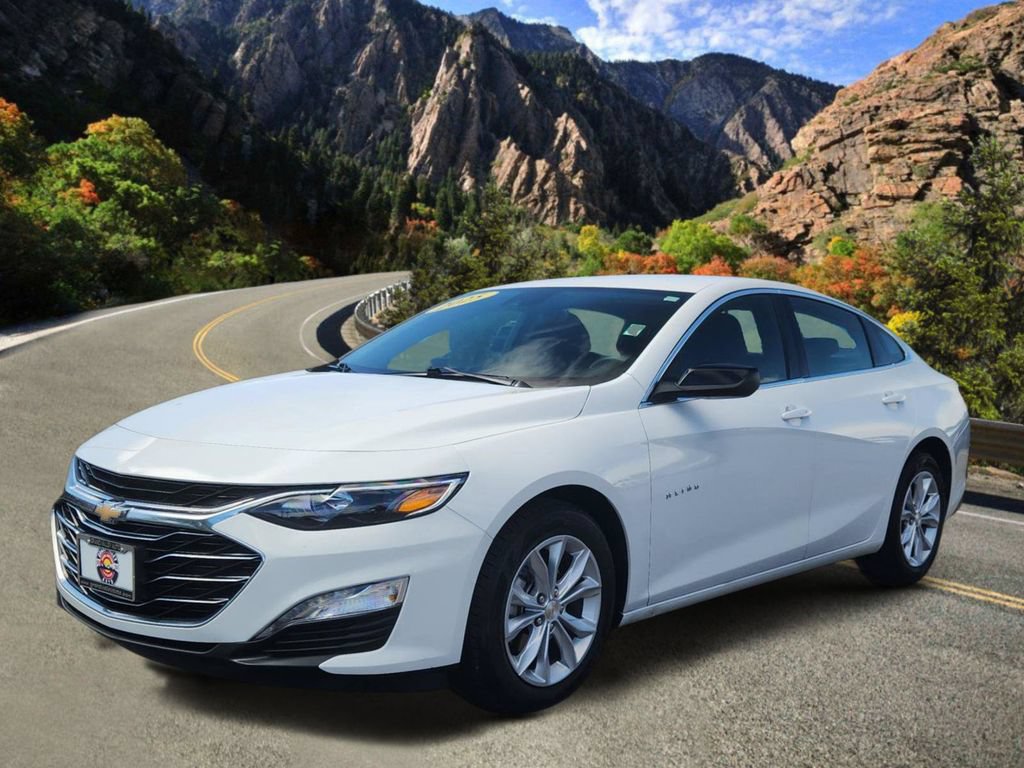Used 2025 Chevrolet Malibu LT FWD image 5