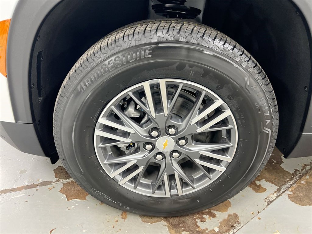 New 2026 Chevrolet Traverse LT w/ Driver Confidence Package image 26