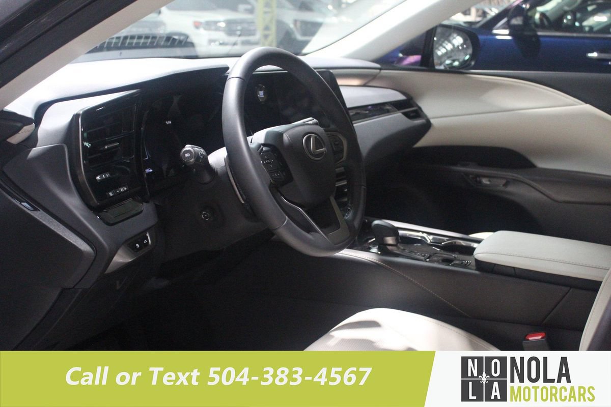 Used 2024 Lexus RX 350 FWD image 3