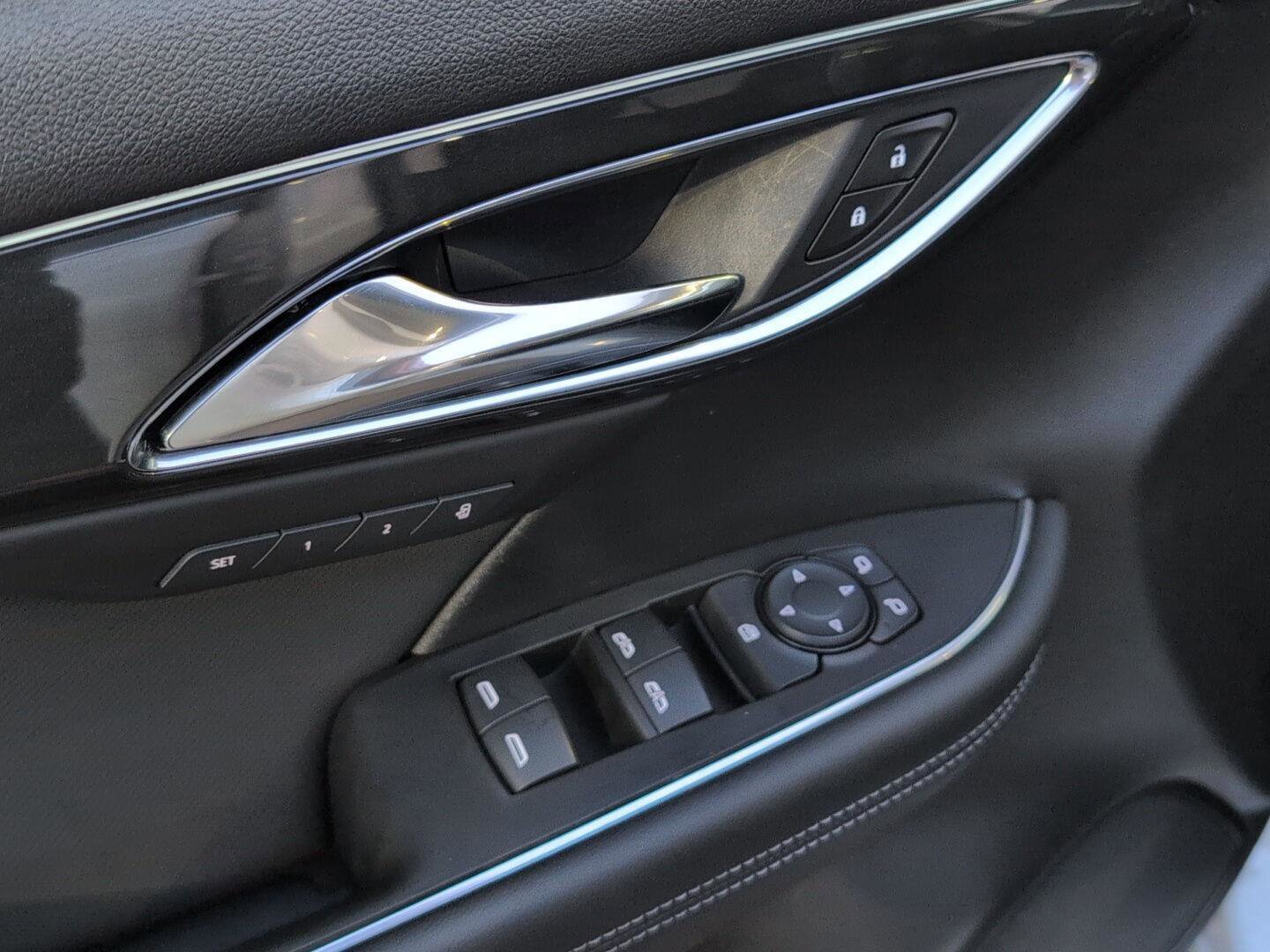 Used 2025 Buick Envision Preferred image 16