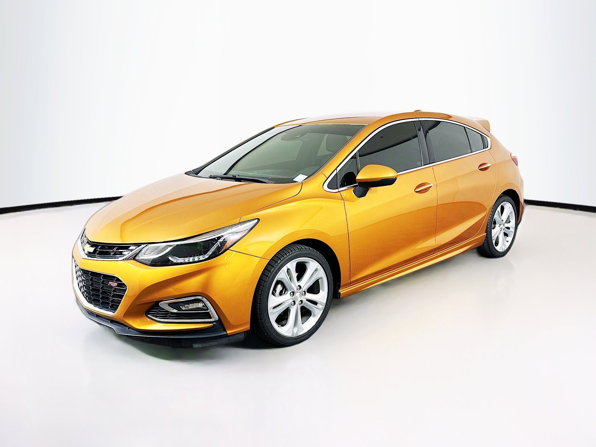 Used 2017 Chevrolet Cruze Premier w/ RS Package FWD image 3