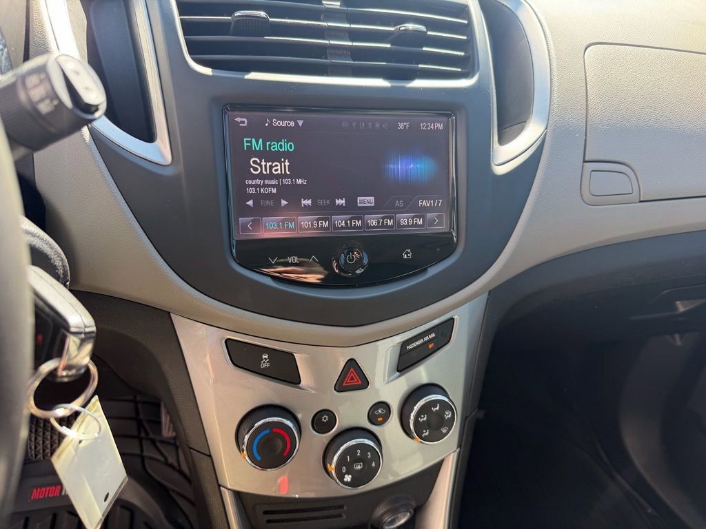 Used 2015 Chevrolet Trax LT w/ LT Plus Package image 19