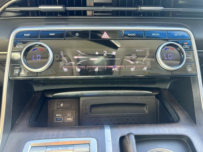 Used 2022 Genesis GV80 3.5T w/ Prestige Package 07 AWD/4WD image 18