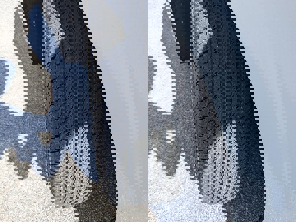 Certified 2024 Kia Carnival LX image 31