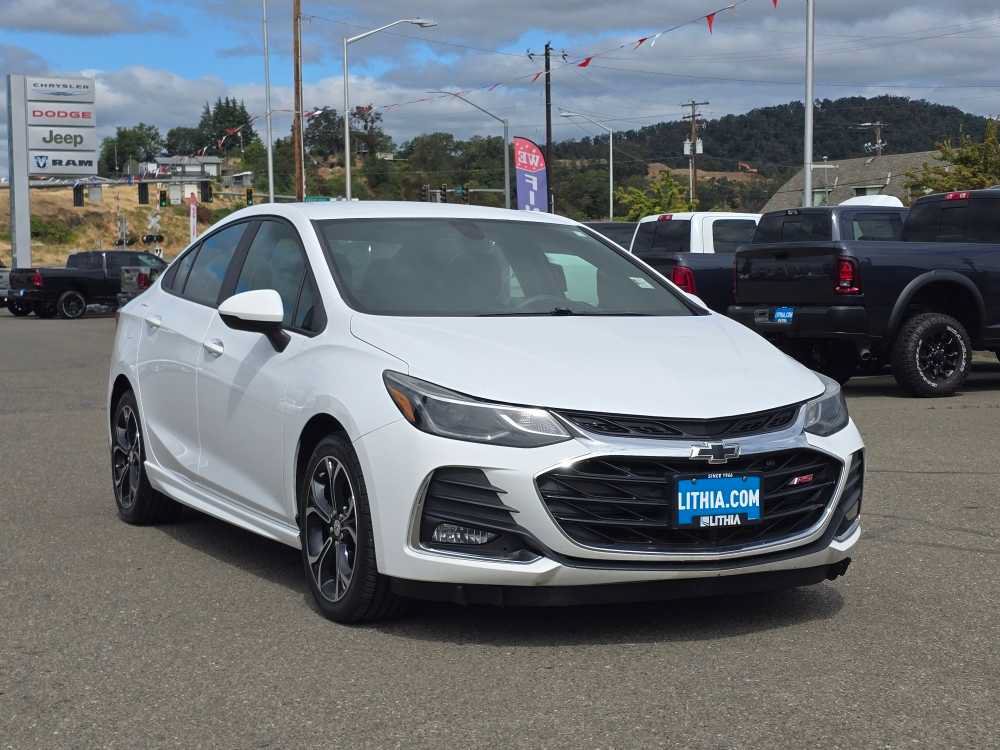 Used 2019 Chevrolet Cruze LT w/ Convenience Package FWD image 7