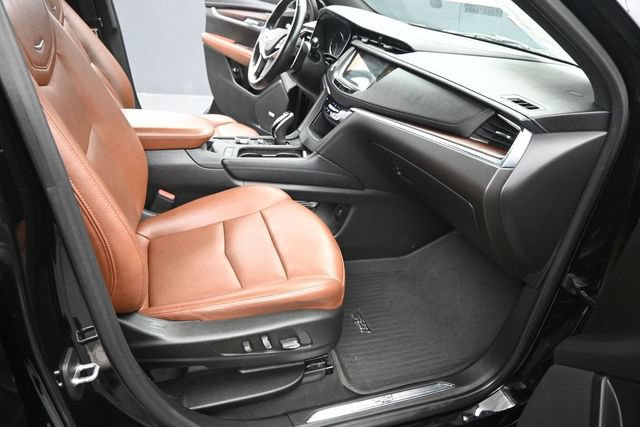 Used 2022 Cadillac XT5 Sportv w/ LPO, ONYX Package AWD/4WD image 21