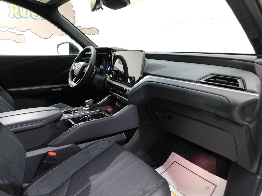 Used 2025 Lexus TX 500h AWD image 93